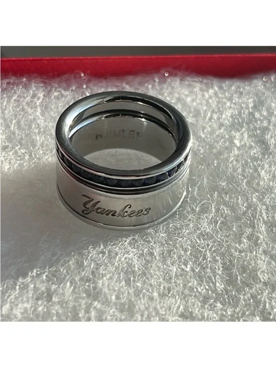 New York Yankees ring set
Stainless steel - Picture 4 of 4